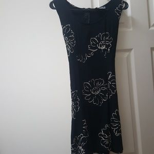 Short sleeveless dress